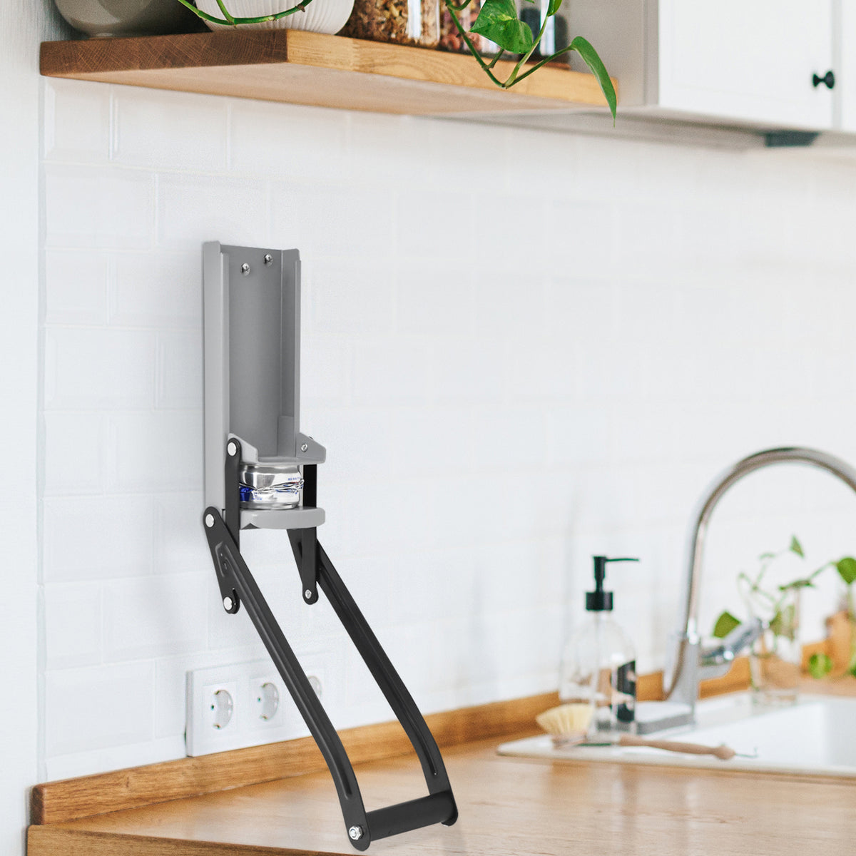 Wall Mounted Tin Can Crusher