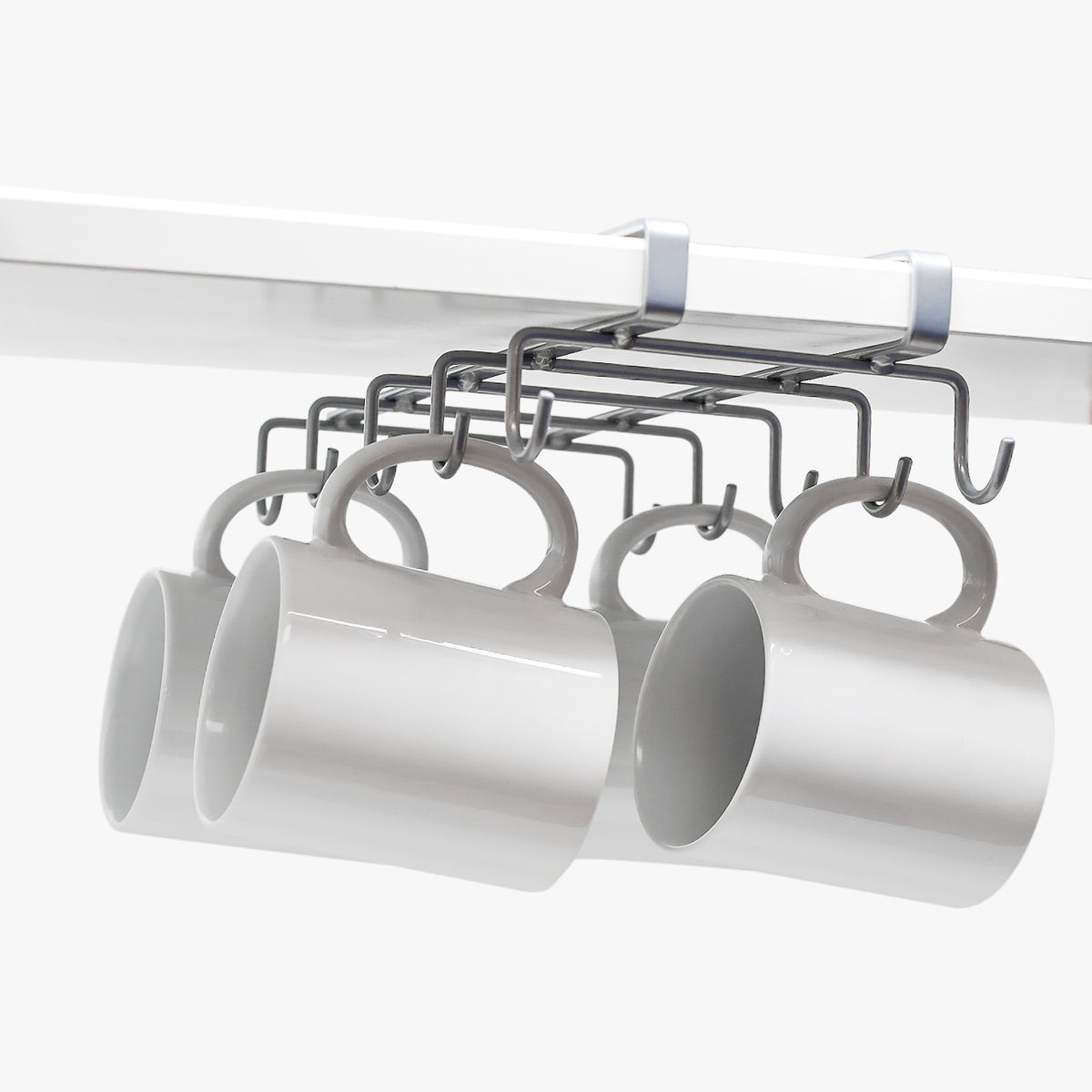 Bekerhouder onder plank